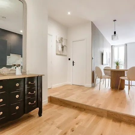 Beautiful 2br In Center Of Apartment