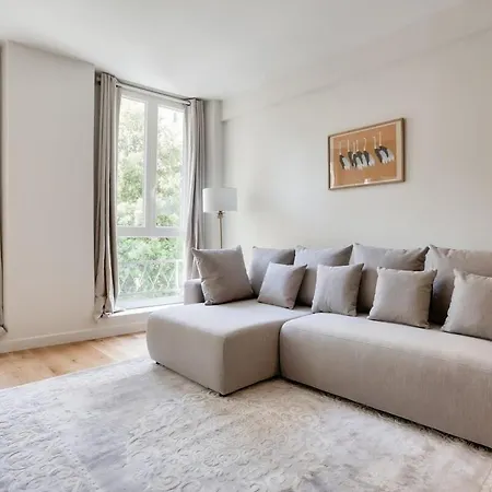 Apartment Beautiful 2br In Center Of