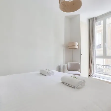 Beautiful 2br In Center Of Apartment Paris