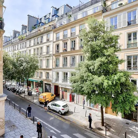 Beautiful 2br In Center Of Paris